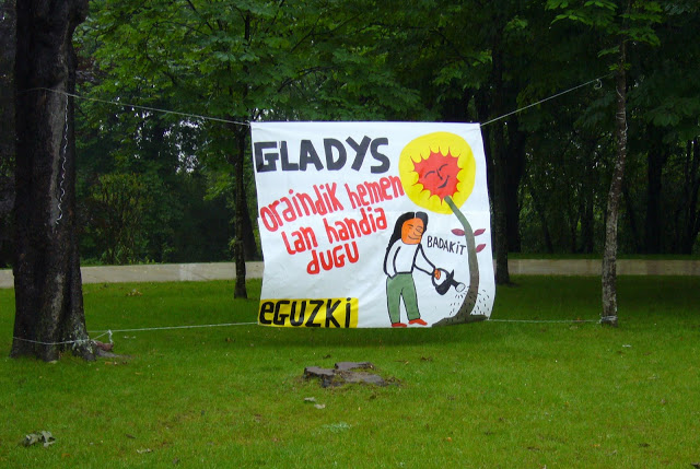 gladys+07